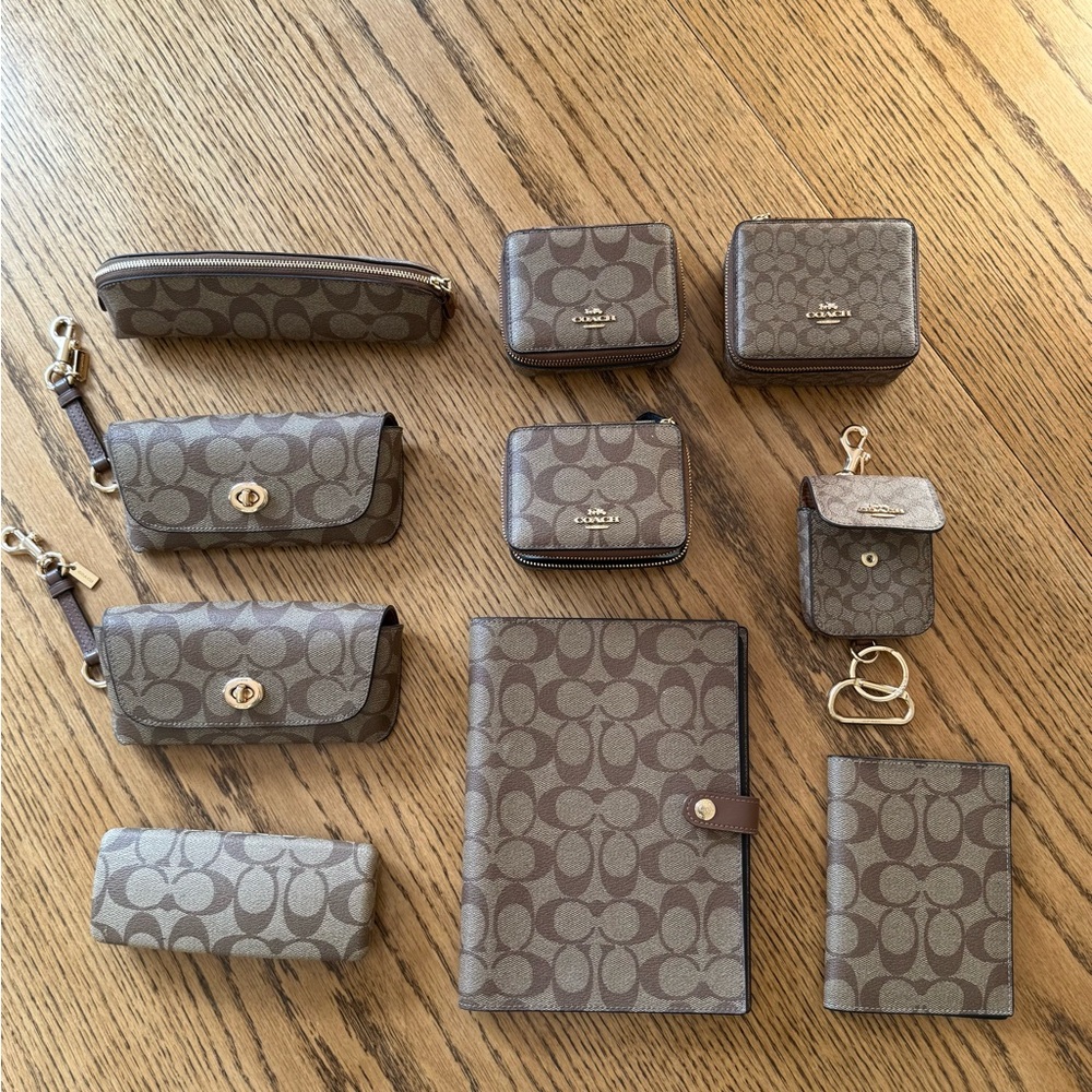 Coach Signature Collection in Brown